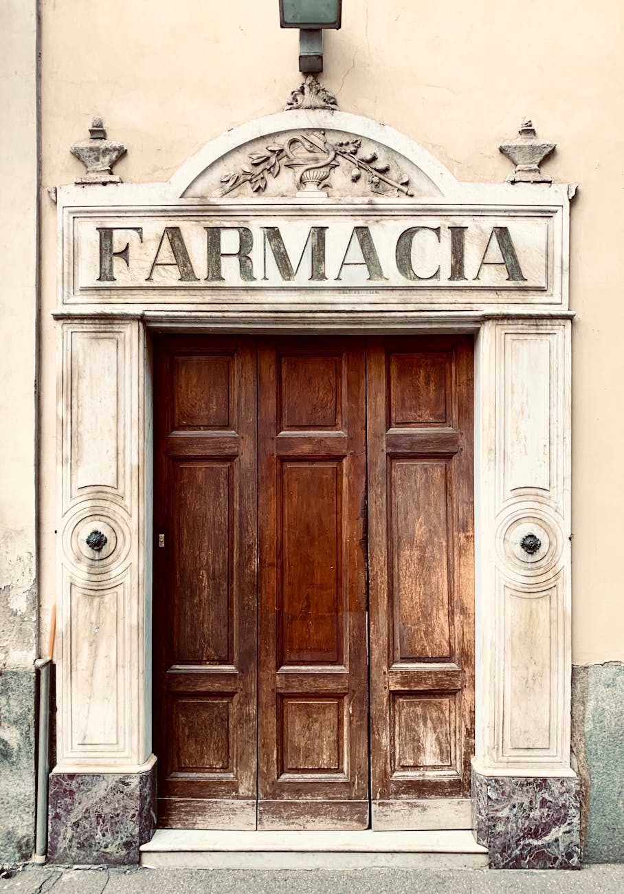 Dialogo: Comprare medicine in Farmacia